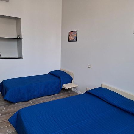 Il Porto Hotell Genua Exteriör bild